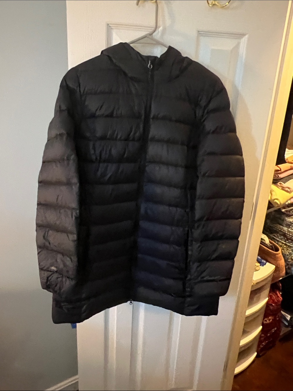 Eddie Bauer Women’s CirrusLite Black Hooded Puffer Jacket; Size L